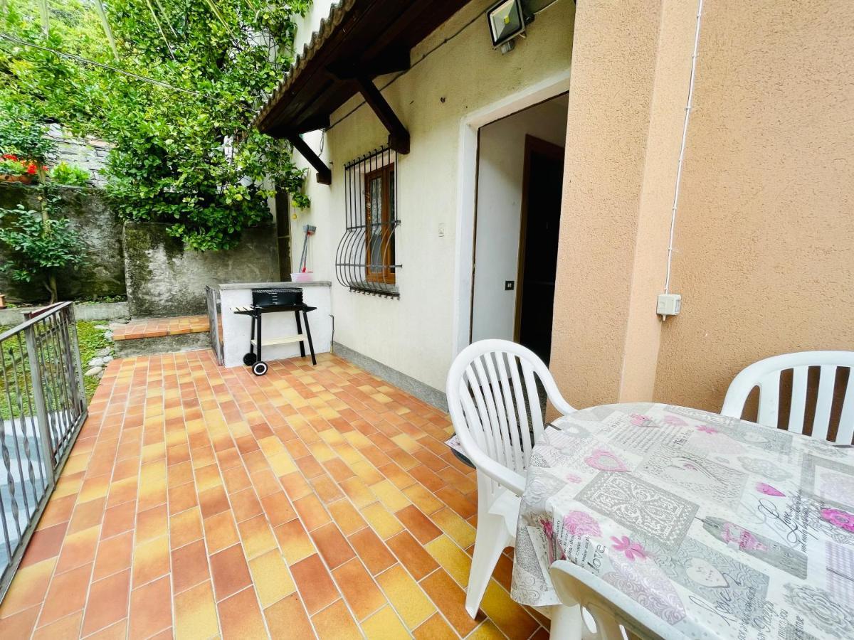 דירות קנוביו Casa Degli Agrumi מראה חיצוני תמונה
